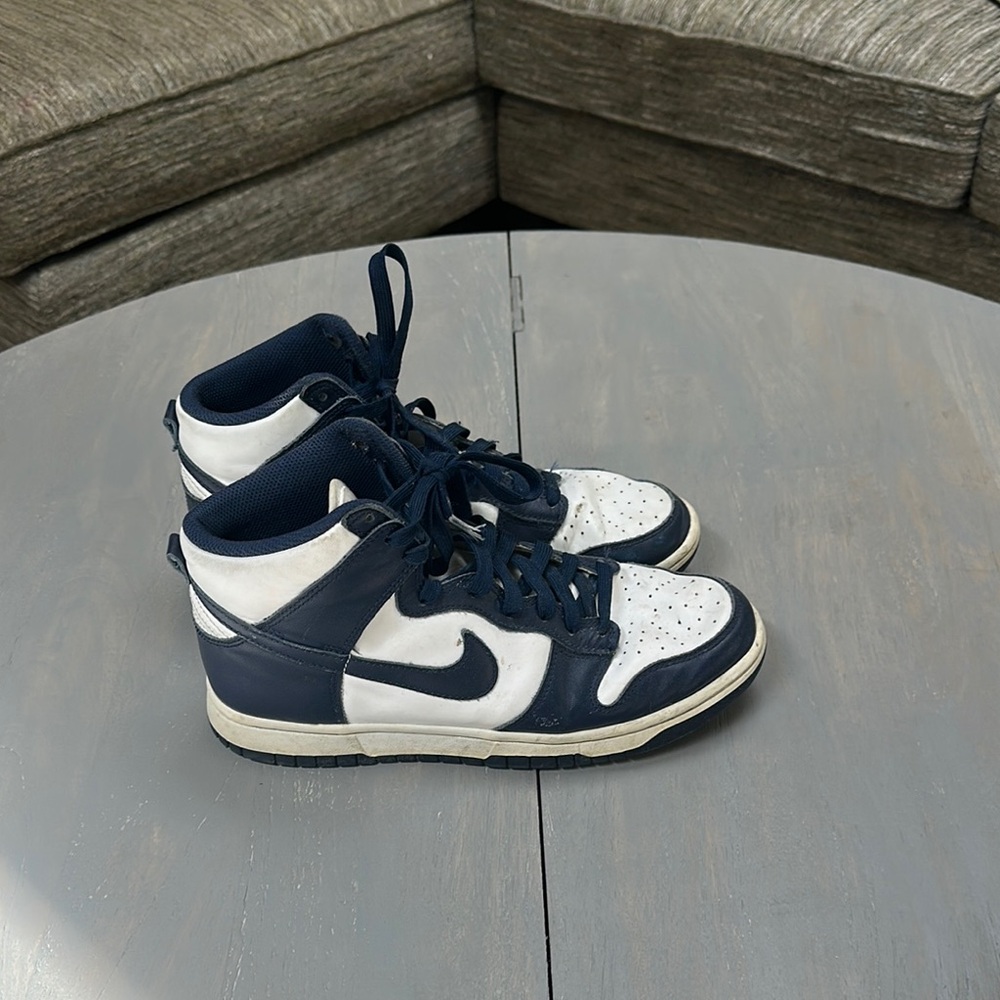 Nike Women's Sneakers - Navy and White